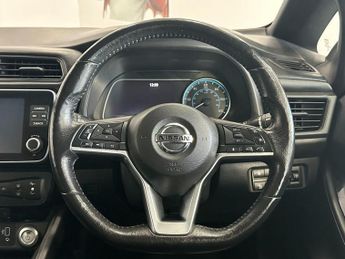 NISSAN LEAF 40kWh N-Connecta Hatchback 5dr Electric Auto (150 ps)