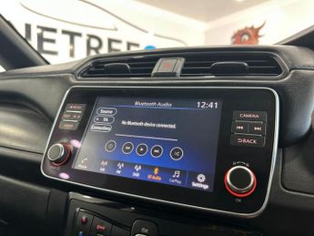 NISSAN LEAF 40kWh N-Connecta Hatchback 5dr Electric Auto (150 ps)