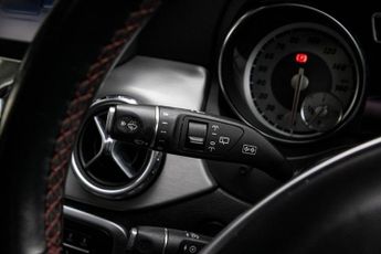 MERCEDES-BENZ 180 2.1 GLA220d AMG Line (Premium Plus) SUV 5dr Diesel 7G-DCT 4MATIC