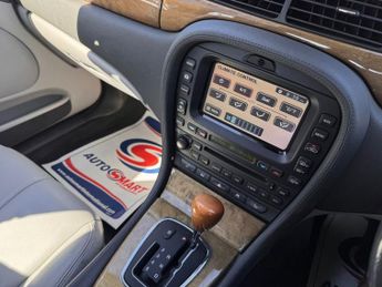 JAGUAR S-TYPE 2.5 V6 SE Plus Saloon 4dr Petrol Automatic (249 g/km, 201 bhp)