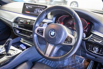BMW 5 SERIES 2.0 520d MHT M Sport Saloon 4dr Diesel Hybrid Auto Euro 6 (s/s) 