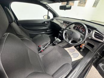 DS AUTOMOBILES DS 3 1.2 PureTech Chic Hatchback 3dr Petrol Manual Euro 6 (82 ps)