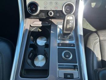 LAND ROVER RANGE ROVER SPORT 2.0 SD4 HSE SUV 5dr Diesel Auto 4WD Euro 6 (s/s) (240 ps)