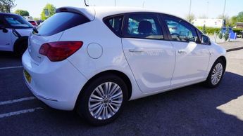 VAUXHALL ASTRA 1.7 CDTi ecoFLEX Energy Hatchback 5dr Diesel Manual Euro 5 (110 
