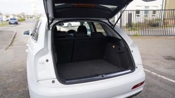 AUDI Q3 2.0 TDI SE SUV 5dr Diesel Manual Euro 5 (s/s) (140 ps)