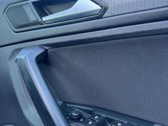 VOLKSWAGEN TIGUAN 1.5 TSI Life SUV 5dr Petrol DSG Euro 6 (s/s) (150 ps)