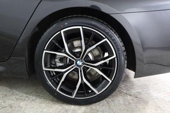 BMW 5 SERIES 2.0 520d MHT M Sport Steptronic Euro 6 (s/s) 4dr