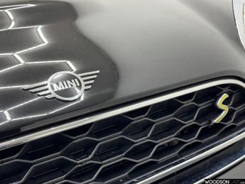 MINI COUNTRYMAN 1.5 10kWh Cooper SE Classic SUV 5dr Petrol Plug-in Hybrid Auto A
