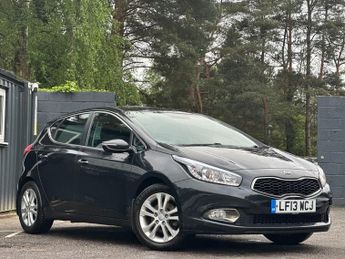 KIA CEED 1.6 CRDi 2 Hatchback 5dr Diesel Auto Euro 5 (126 bhp)