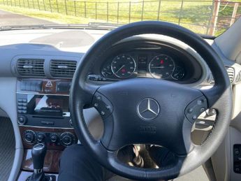 MERCEDES-BENZ C-CLASS 2.1 C220 CDI Classic SE Estate 5dr Diesel Automatic (190 g/km, 1