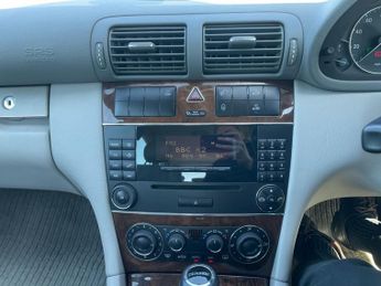 MERCEDES-BENZ C-CLASS 2.1 C220 CDI Classic SE Estate 5dr Diesel Automatic (190 g/km, 1