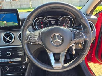 MERCEDES-BENZ GLA 1.6 GLA180 GPF Urban Edition SUV 5dr Petrol 7G-DCT Euro 6 (s/s) 