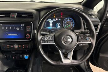 NISSAN LEAF 40kWh Tekna Hatchback 5dr Electric Auto (150 ps) Android Auto / 