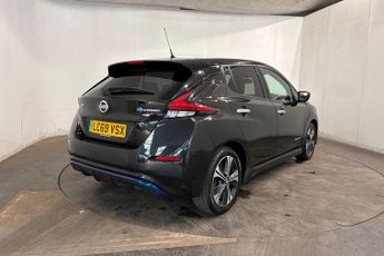 NISSAN LEAF 40kWh Tekna Hatchback 5dr Electric Auto (150 ps) Android Auto / 