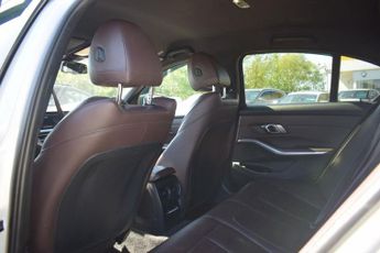 BMW 3 SERIES 2.0 320d M Sport Saloon 4dr Diesel Auto Euro 6 (s/s) (190 ps)