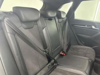 AUDI Q5 2.0 TDI 40 Black Edition SUV 5dr Diesel S Tronic quattro Euro 6 