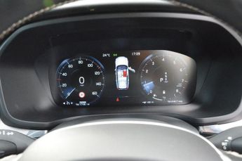 VOLVO V60 2.0 B3 MHEV R-Design Estate 5dr Petrol Hybrid Auto Euro 6 (s/s) 