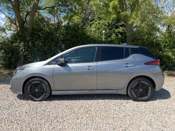 NISSAN LEAF 39kWh N-Connecta Hatchback 5dr Electric Auto (150 ps)