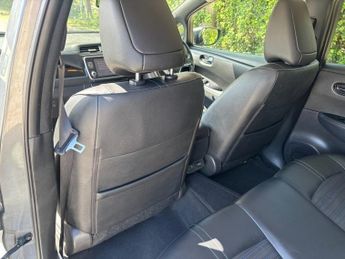 NISSAN LEAF 39kWh N-Connecta Hatchback 5dr Electric Auto (150 ps)