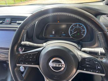NISSAN LEAF 39kWh N-Connecta Hatchback 5dr Electric Auto (150 ps)