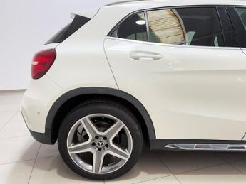 MERCEDES-BENZ GLA 2.1 GLA200d AMG Line (Premium Plus) SUV 5dr Diesel 7G-DCT 4MATIC