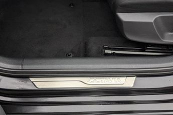 SKODA OCTAVIA 1.4 TSI iV 13kWh SE Technology Estate 5dr Petrol Plug-in Hybrid 