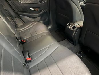 MERCEDES-BENZ GLC 2.1 GLC220d AMG Line SUV 5dr Diesel G-Tronic 4MATIC Euro 6 (s/s)