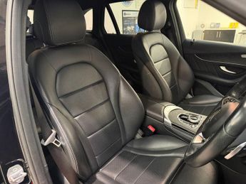 MERCEDES-BENZ GLC 2.1 GLC220d AMG Line SUV 5dr Diesel G-Tronic 4MATIC Euro 6 (s/s)