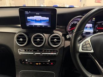 MERCEDES-BENZ GLC 2.1 GLC220d AMG Line SUV 5dr Diesel G-Tronic 4MATIC Euro 6 (s/s)