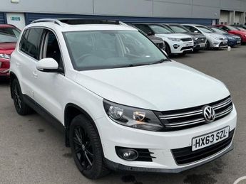 Volkswagen Tiguan 2.0 TDI BlueMotion Tech SE SUV 5dr Diesel DSG 4WD Euro 5 (s/s) (