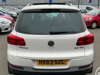 VOLKSWAGEN TIGUAN 2.0 TDI BlueMotion Tech SE SUV 5dr Diesel DSG 4WD Euro 5 (s/s) (
