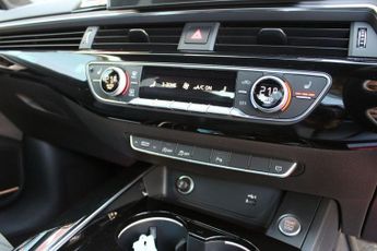AUDI A4 2.0 TFSI 40 Black Edition Saloon 4dr Petrol S Tronic Euro 6 (s/s