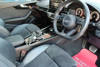 AUDI A4 2.0 TFSI 40 Black Edition Saloon 4dr Petrol S Tronic Euro 6 (s/s