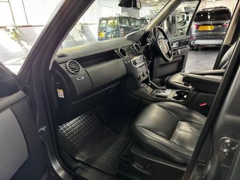 LAND ROVER DISCOVERY 4 3.0 SD V6 HSE SUV 5dr Diesel Auto 4WD Euro 5 (s/s) (255 bhp)
