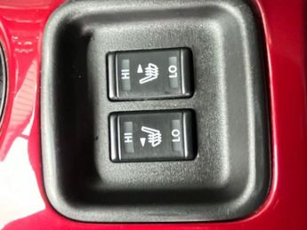 NISSAN JUKE 1.6 Tekna SUV 5dr Petrol XTRON Euro 6 (117 ps)