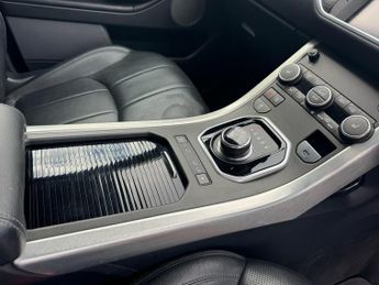 LAND ROVER RANGE ROVER EVOQUE 2.0 TD4 SE Tech SUV 5dr Diesel Auto 4WD Euro 6 (s/s) (180 ps)