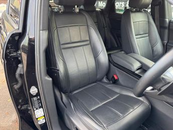 LAND ROVER RANGE ROVER EVOQUE 2.0 D180 R-Dynamic SE SUV 5dr Diesel Auto 4WD Euro 6 (s/s) (180 