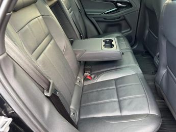 LAND ROVER RANGE ROVER EVOQUE 2.0 D180 R-Dynamic SE SUV 5dr Diesel Auto 4WD Euro 6 (s/s) (180 