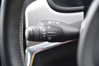 VOLVO S90 2.0 D4 R-Design Saloon 4dr Diesel Auto Euro 6 (s/s) (190 ps)