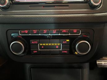 VOLKSWAGEN TIGUAN 2.0 TDI BlueMotion Tech R-Line SUV 5dr Diesel DSG 4WD Euro 5 (s/