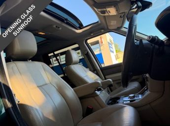 LAND ROVER DISCOVERY 4 3.0 SD V6 HSE SUV 5dr Diesel Auto 4WD Euro 5 (s/s) (255 bhp)
