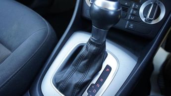 AUDI Q3 2.0 TDI SE SUV 5dr Diesel S Tronic quattro Euro 5 (s/s) (177 ps)