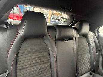 MERCEDES-BENZ A-CLASS 2.1 A220d AMG Line (Executive) Hatchback 5dr Diesel 7G-DCT Euro 
