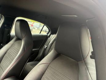 MERCEDES-BENZ A-CLASS 2.1 A220d AMG Line (Executive) Hatchback 5dr Diesel 7G-DCT Euro 