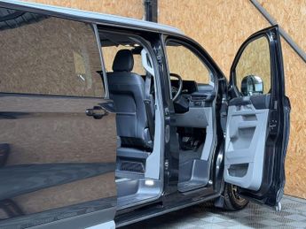 FORD TOURNEO CUSTOM 2.0 320 EcoBlue Active Minibus Double Cab 5dr Diesel Auto L2 Eur