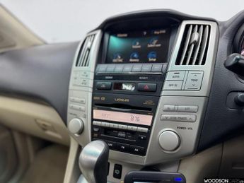 LEXUS RX 3.3 400h SE SUV 5dr Petrol Hybrid CVT (192 g/km, 208 bhp)