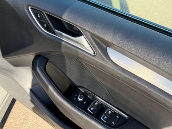 AUDI A3 2.0 TDI 35 Black Edition Saloon 4dr Diesel S Tronic Euro 6 (s/s)
