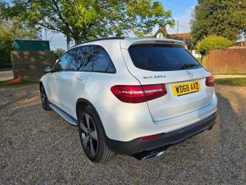 MERCEDES-BENZ GLC 2.1 GLC220d Urban Edition SUV 5dr Diesel G-Tronic+ 4MATIC Euro 6