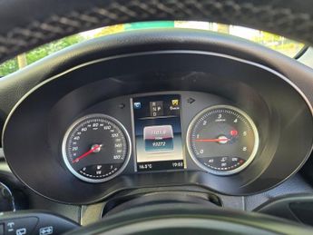 MERCEDES-BENZ GLC 2.1 GLC220d Urban Edition SUV 5dr Diesel G-Tronic+ 4MATIC Euro 6
