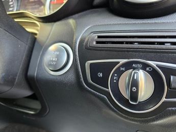 MERCEDES-BENZ GLC 2.1 GLC220d Urban Edition SUV 5dr Diesel G-Tronic+ 4MATIC Euro 6